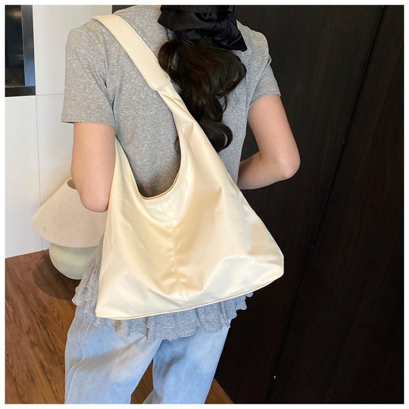 Spring New Large-capacity Practical Fashion Bag Textured Commuter Retro Versatile Shoulder Messenger Bag