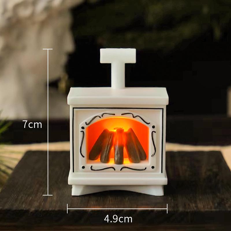 Creative LED Mini Fireplace Simulation Lamp - Retro Christmas Ornament and Electronic Candle Decor