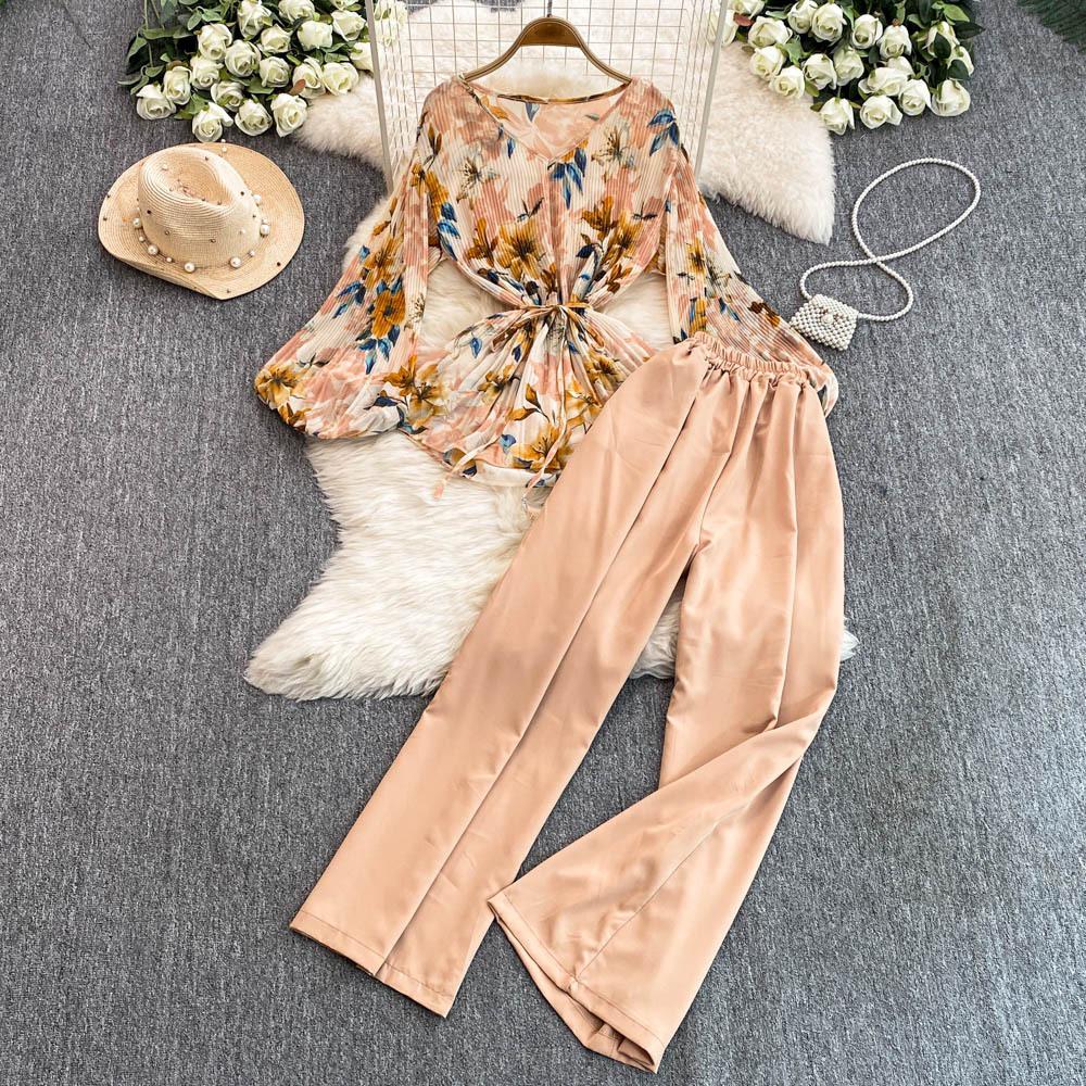 Mature Style Two-Piece Women's Suit: Loose Floral Pleated Shirt & High Waist Wide Leg Trousers