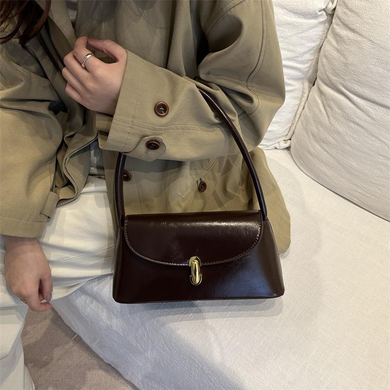 Shoulder bag Female messenger bag Baguette underarm bag Simple lock shoulder bag