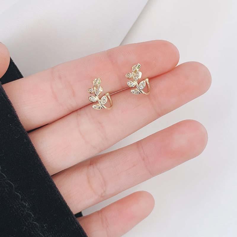 Simple Style Ear Clip Gold Non-piercing Earring For Women Vintage Rhinestone Stars Ear Cuff Girls Jewelry Gifts