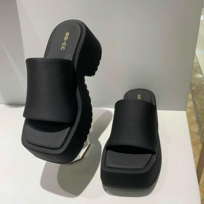 Summer New Fashionable Thick-soled Heightening Slippers Women's Versatile Women's Cool Slippers