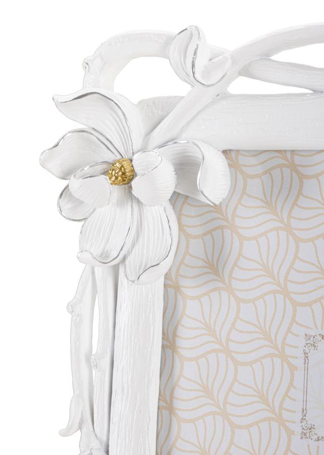 Photoframe Magnolia 29.3X3X33.5 Cm (Inside Photo Size Cm 20X25)