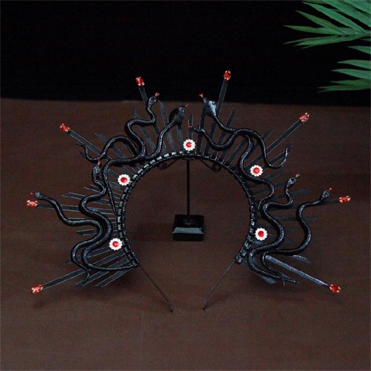 Fashionable Snake Crown Headpiece Women Mythical Headwear Suitable for Halloween Themed Party and Creating a Unique Look
