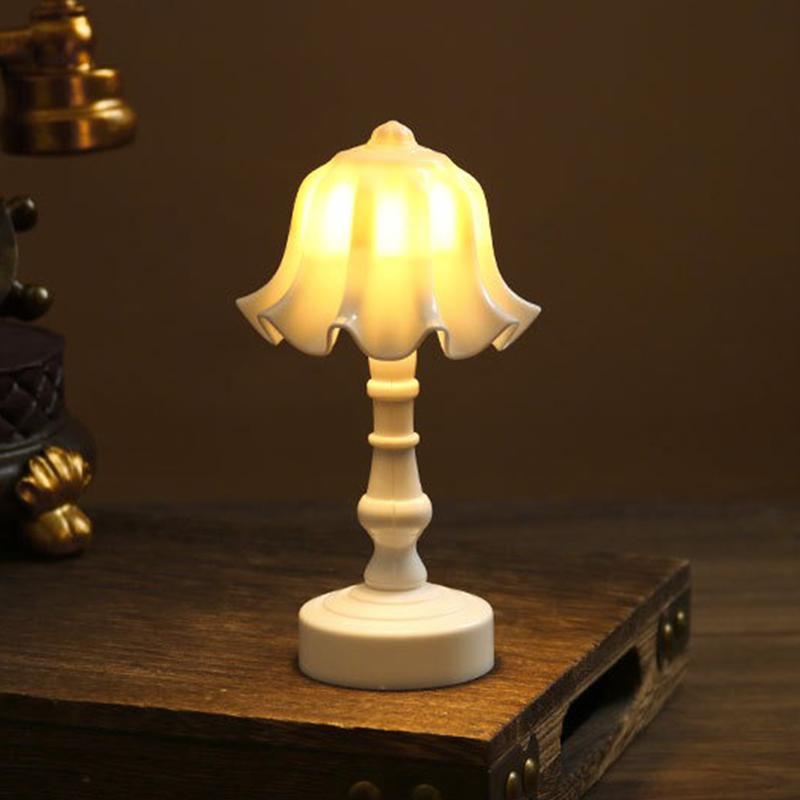 Mini LED Night Light Battery Powered Cute Flower Shape Nordic Table Lamp Warm Light for Bedroom Children Gift Home Decor
