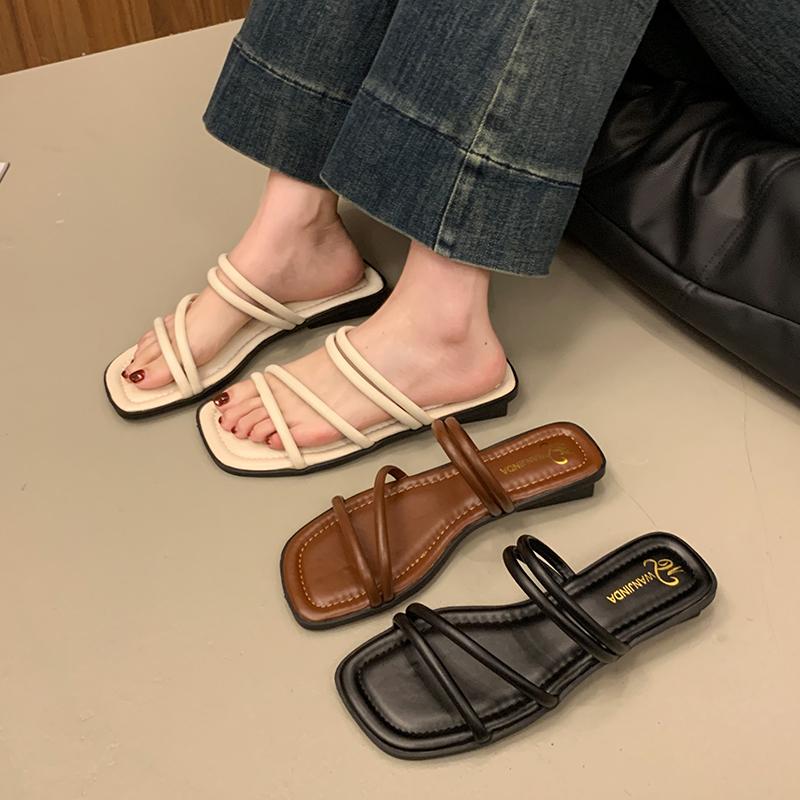 Flip Flops Fashion French Women Sandals Slippers Female Summer New Flat Bottom One Word with Fairy Wind Beach Slippers Ins Tide