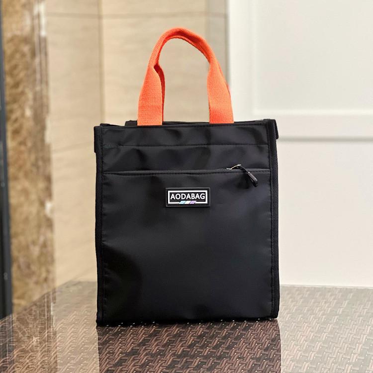 Minimalist Tote Meal Container With Durable Oxford Material For Daily Use And School Small