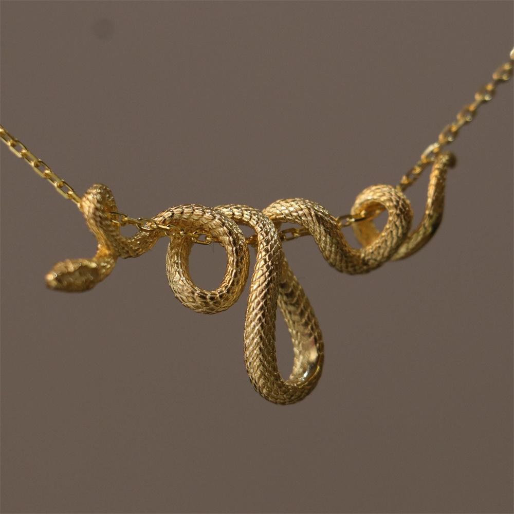 Punk Originality Snake Pendant Necklace Winding Copper Color Unique Men Women Hiphop Neck Jewelry Statement Snake Choker Gifts