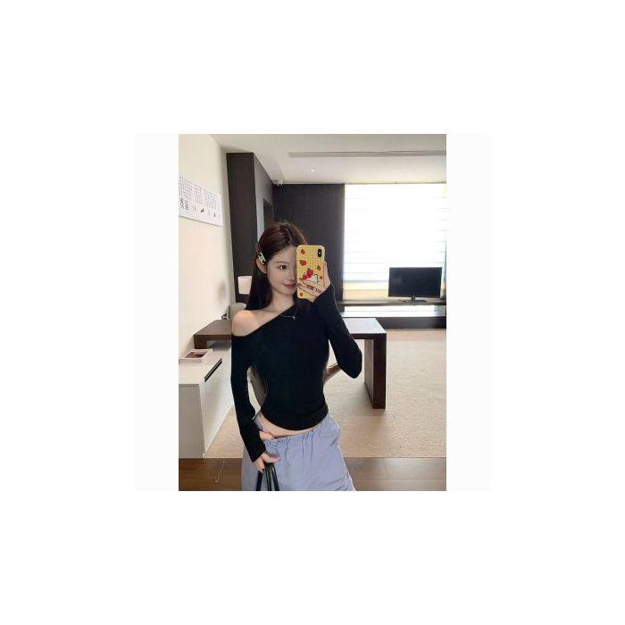 

Женский уникальный топ на одно плечо с косым вырезом - Приталенная рубашка с длинным рукавом для весны/осени 2025 Small чёрный