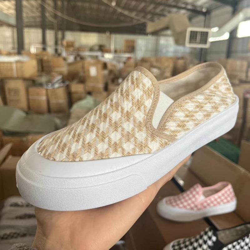 platform canvas shoes, breathable low-top student flats in spring and autumn, one-pedal lazy women's shoes