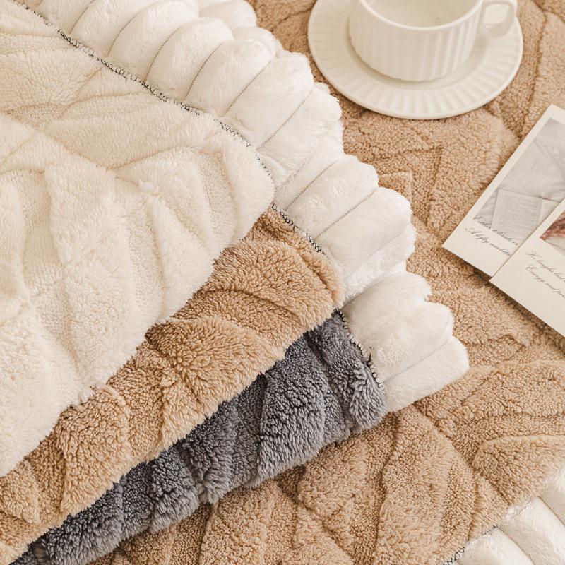 2026 Autumn/Winter Plush, Non-Slip Sofa Cover & Thick Velvet Cushion for Leather Sofas