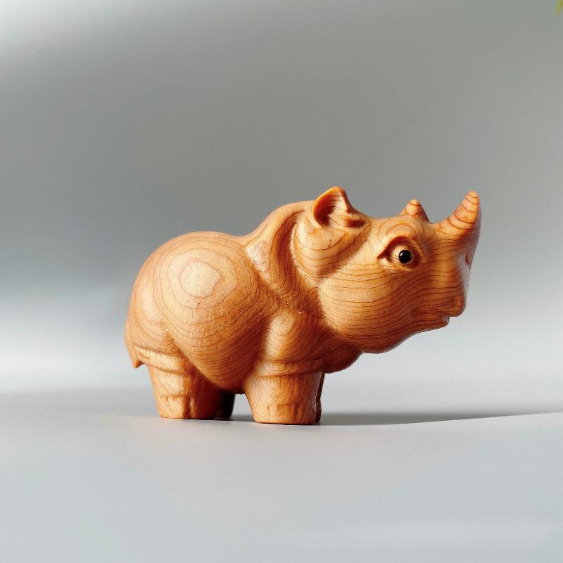 Sculptures and Figurines for Interior Cute Wood Carving Animals Statue Decoration Ornaments for Home Desk Accessories