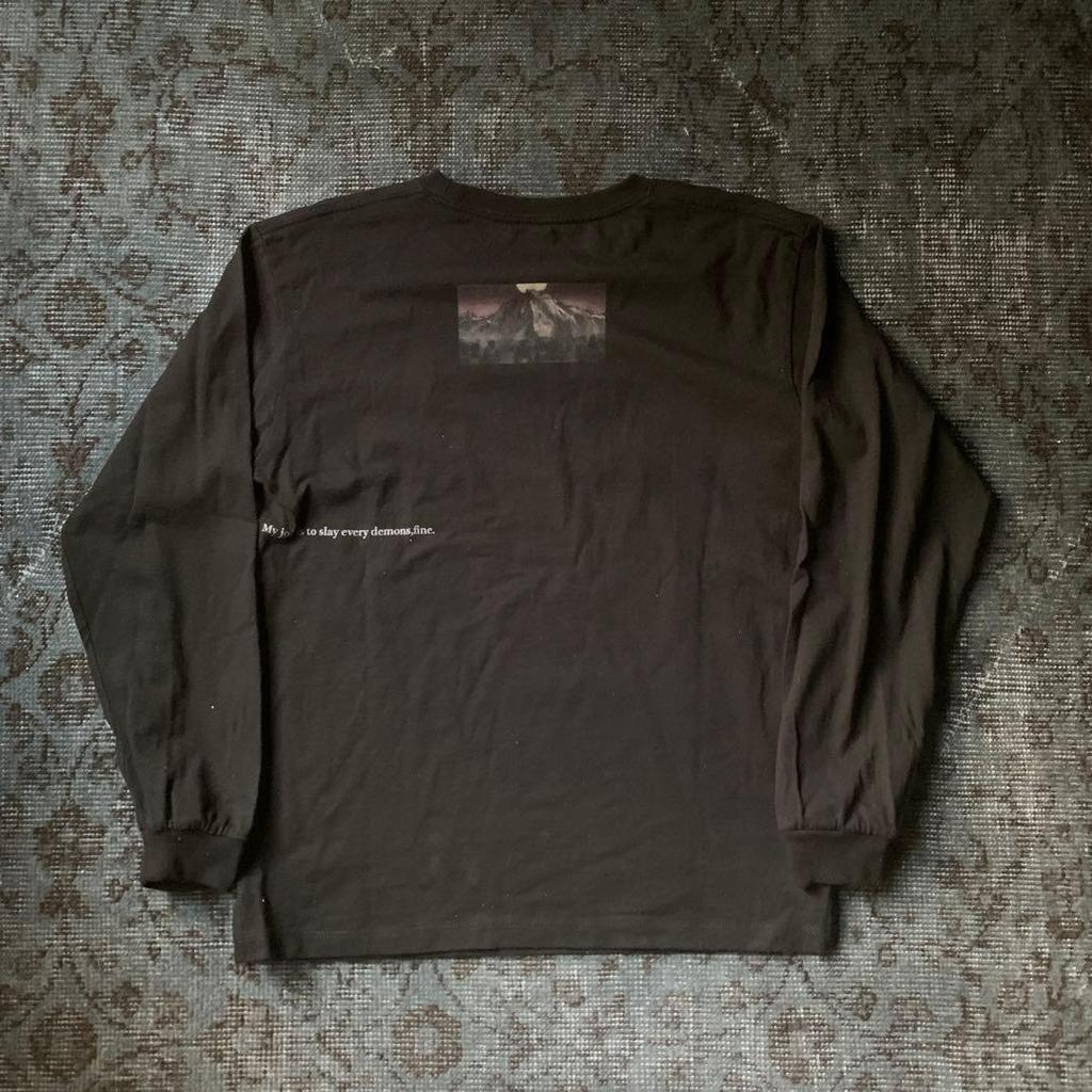 [USED] Demon Slayer: Kimetsu no Yaiba Giyu Tomioka Anime Long Sleeve T-Shirt, Collector's Edition, Black, Vintage