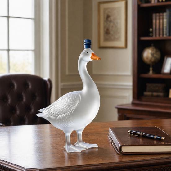 Goose Shaped Glass Decanter, 3D Sculpted Whiskey Bottle with Stopper, 350ml Art Deco Carafe for Bourbon Wine, Home Bar Decor Gift