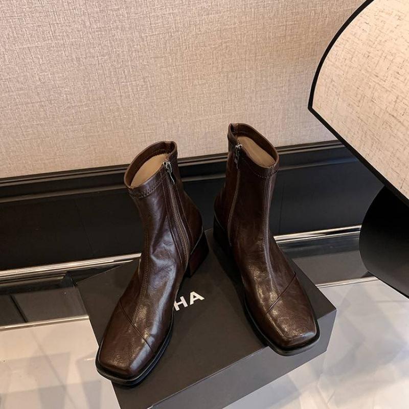 Autumn and winter women's Martin boots solid color leather large size women's boots versatile square heel leather boots new cowhide medium boots women