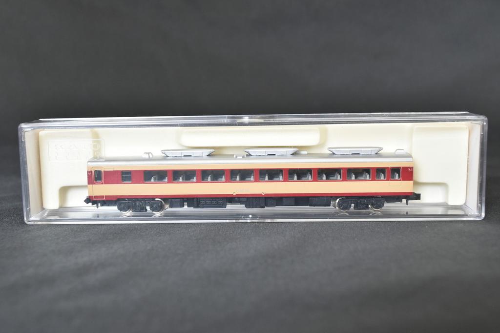 KATO 608 Kiha 80 Red and Cream N Gauge / N Scale Model Train Car from Japan