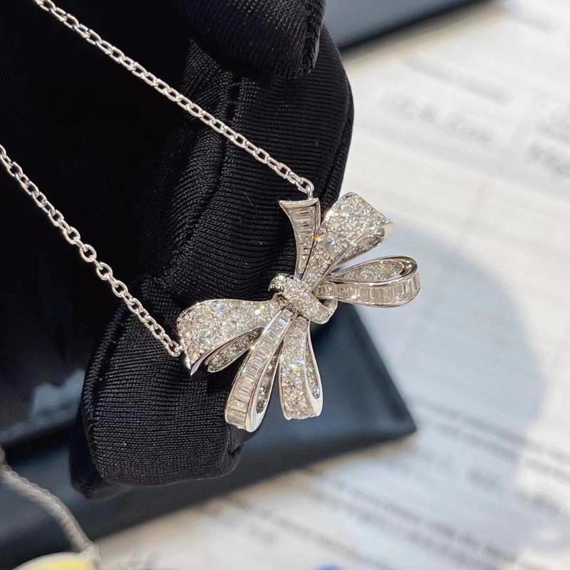 

High Version Graff Phantom Butterfly Necklace Women s High-end Sense Light Luxury Hollow Three-dimensional Full Diamond Pendant Does Not Fade