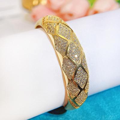 CMM Stile Barocco Europeo Retro Italiano Spazzolato Artigianato Dorato Cavo Etnico Occidentale Colore Zircone Donna Bracciale Bangle