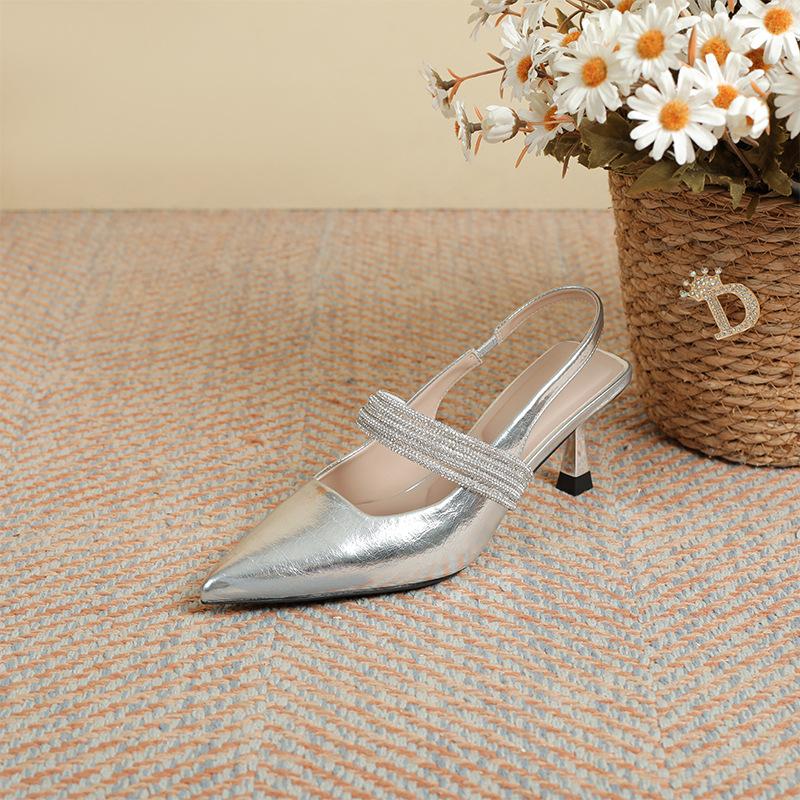 

Летние новые туфли на высоком каблуке женская мода тонкий каблук универсальные с мелким вырезом заостренный ремешок сзади стразы сумка на носке сандалии не устают 40 серебряный