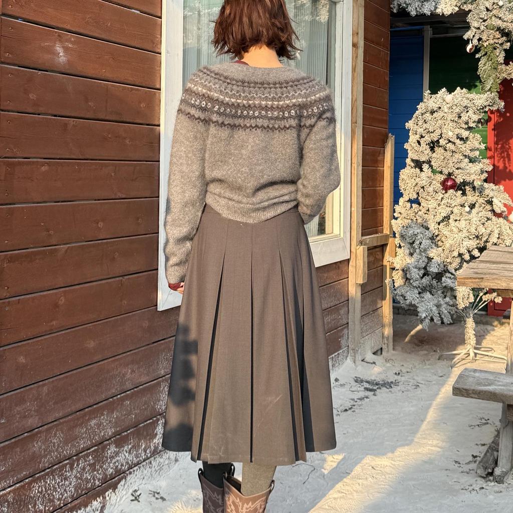 High-Waisted Pleated Wool-Blend Midi Skirt for Women - Autumn/Winter, Slimming A-line with Pressed Pleats and High-Quality Texture