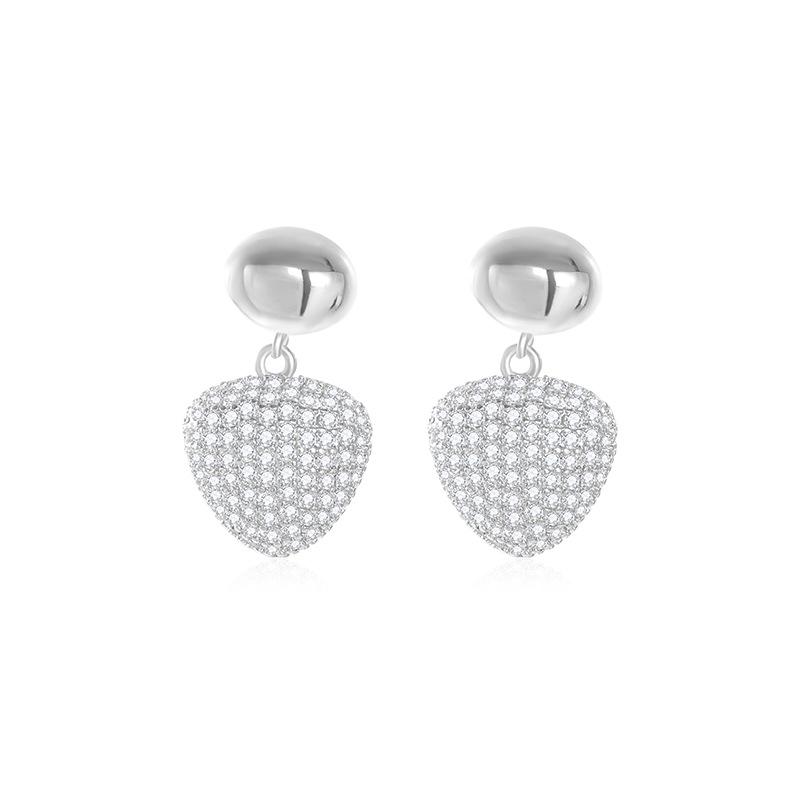 Shining Pearl Copper Alloy Earrings: Light Luxury, High-End Gold-Plated with Strong Color Retention