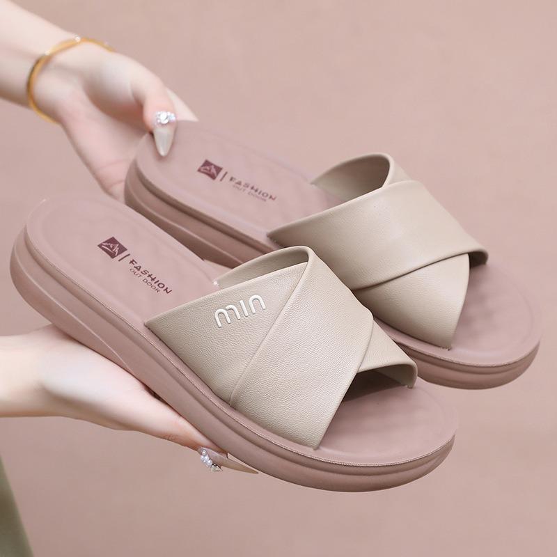 Slippers Women's New Summer Outer Wear Soft Bottom Non-slip Middle and Old One-word Sandals