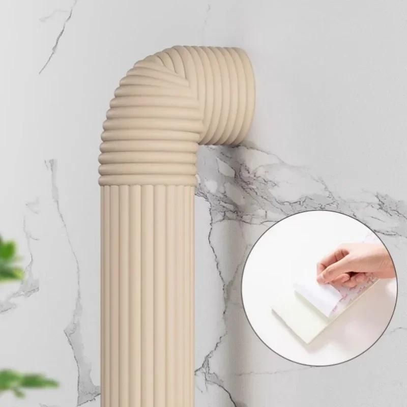 Odporna na ciepło samoprzylepna piankowa otulina rur z bardzo grubą gąbką do ochrony przed zamarzaniem i izolacji rur wodnych zimą