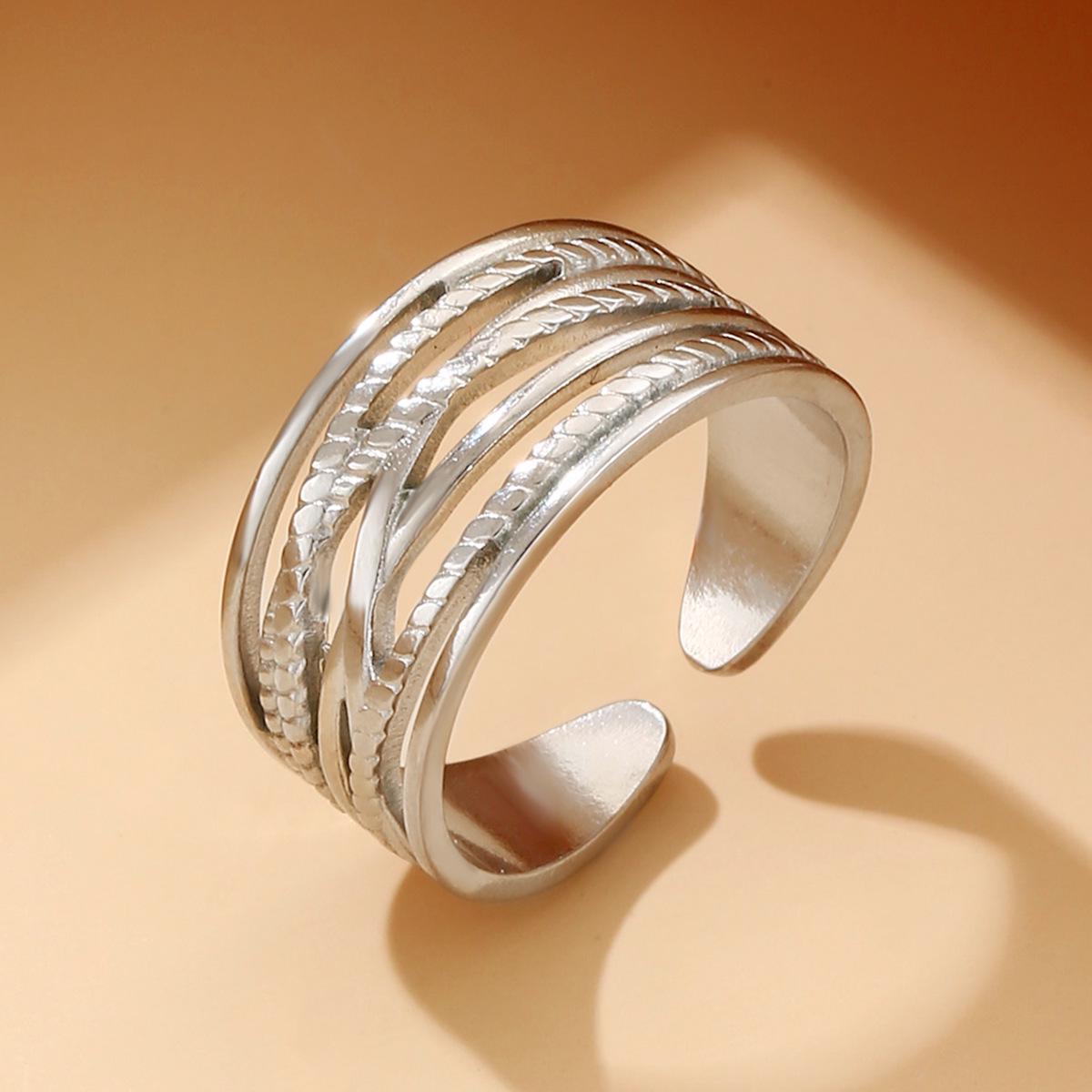 European American Fashion Stainless Steel Cross Line Ring for Women, Personalized Gold-Plated Titanium Steel Jewelry