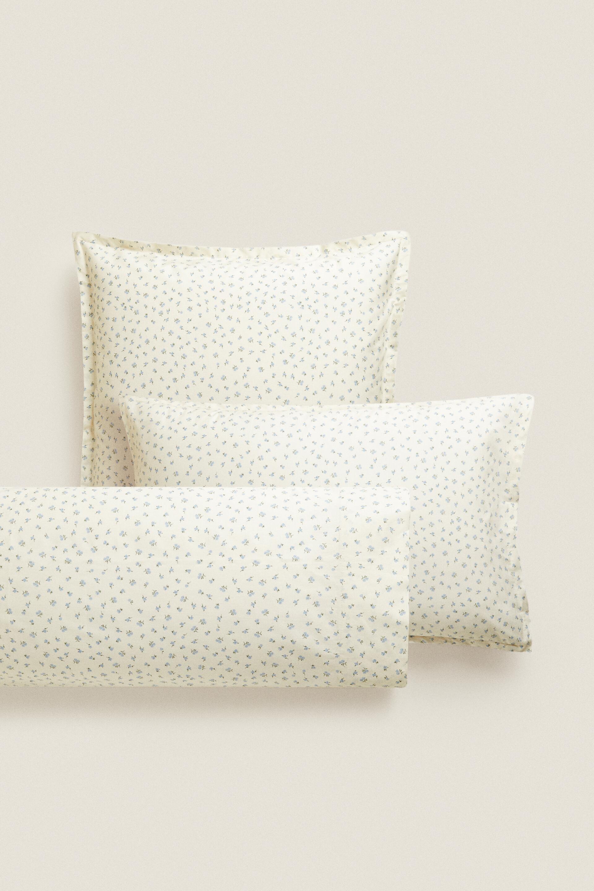 

НАВУШКА С ЦВЕТОЧНЫМ ПРИНТОМ