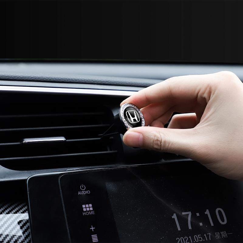 1Pcs Air Outlet Aromatherapy Clip Car Solid Perfume Freshener For Honda Civic FIT Accord Prelude CRV 5th City CRZ CRX Jazz HRV akw256