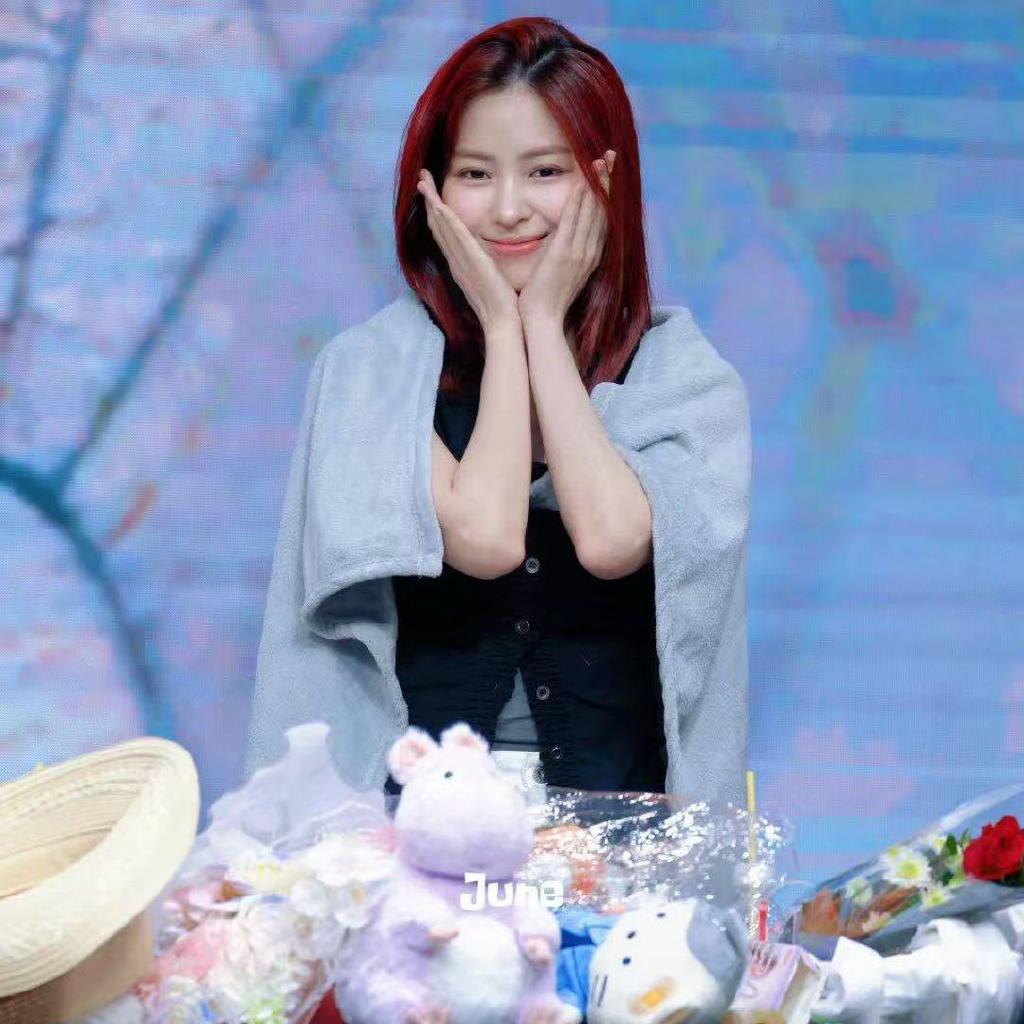 [USED] ITZY Ryujin Instax