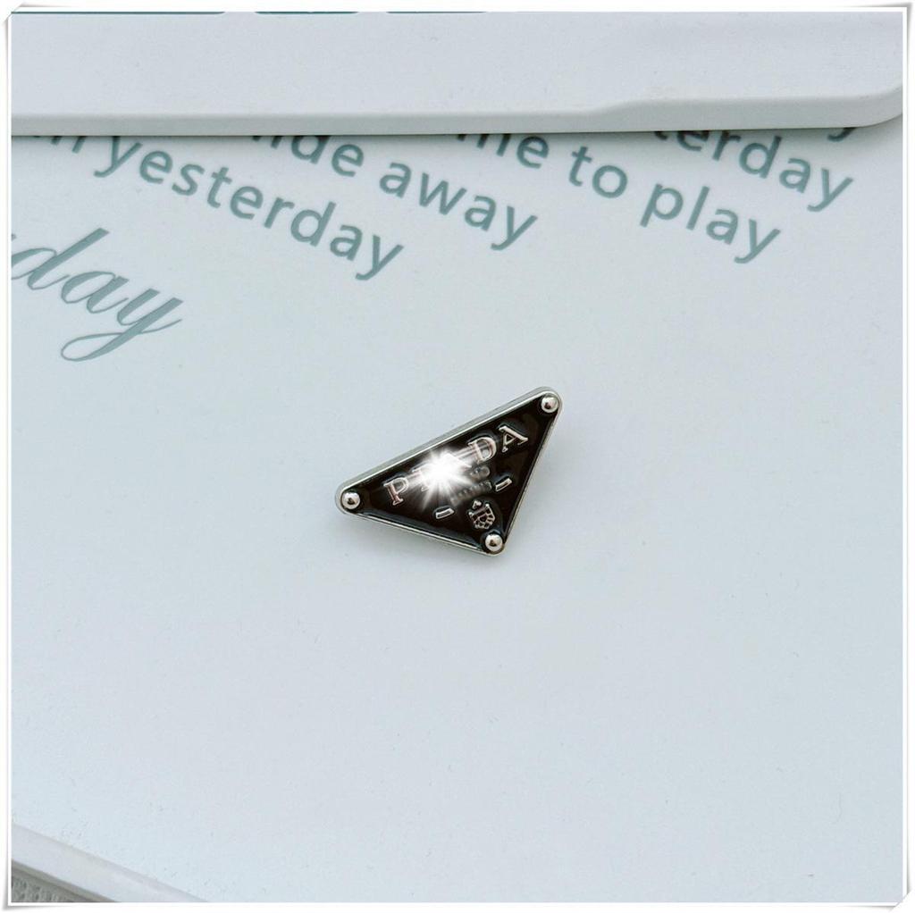 First, Second, and Third Generation Labubu Doll Clothes & Accessories Set: Includes 17cm and 10cm Doll Clothes, Crossbody Bag, and Hair Clip.