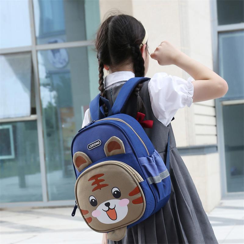 New fashionable student schoolbag, children's fun cartoon, primary school high-quality children's shoulder spine support and burden reduction backpack