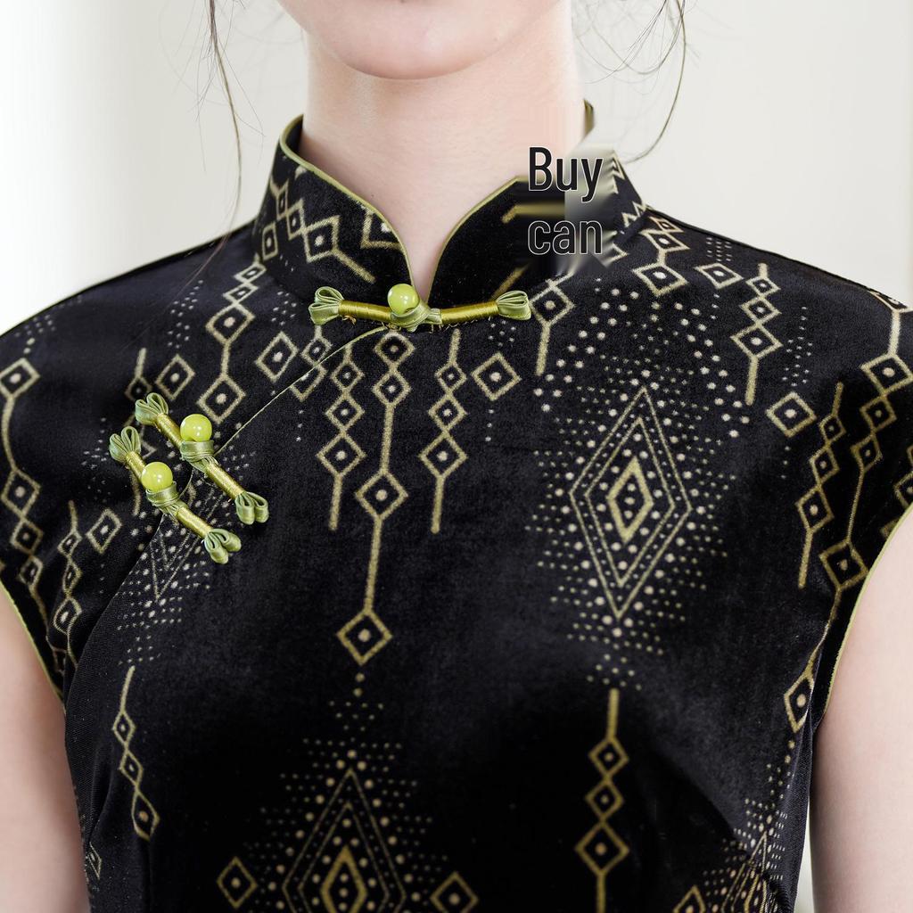 Elegant Women's Black Velvet Short-Sleeve Qipao - Youthful Autumn 2025 Style