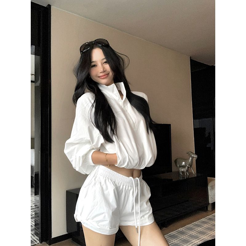 Kumikumi Stylish White Stand Collar Zip Long Sleeve Coat Women's Autumn Slimming Casual Pants Shorts Two-piece Set