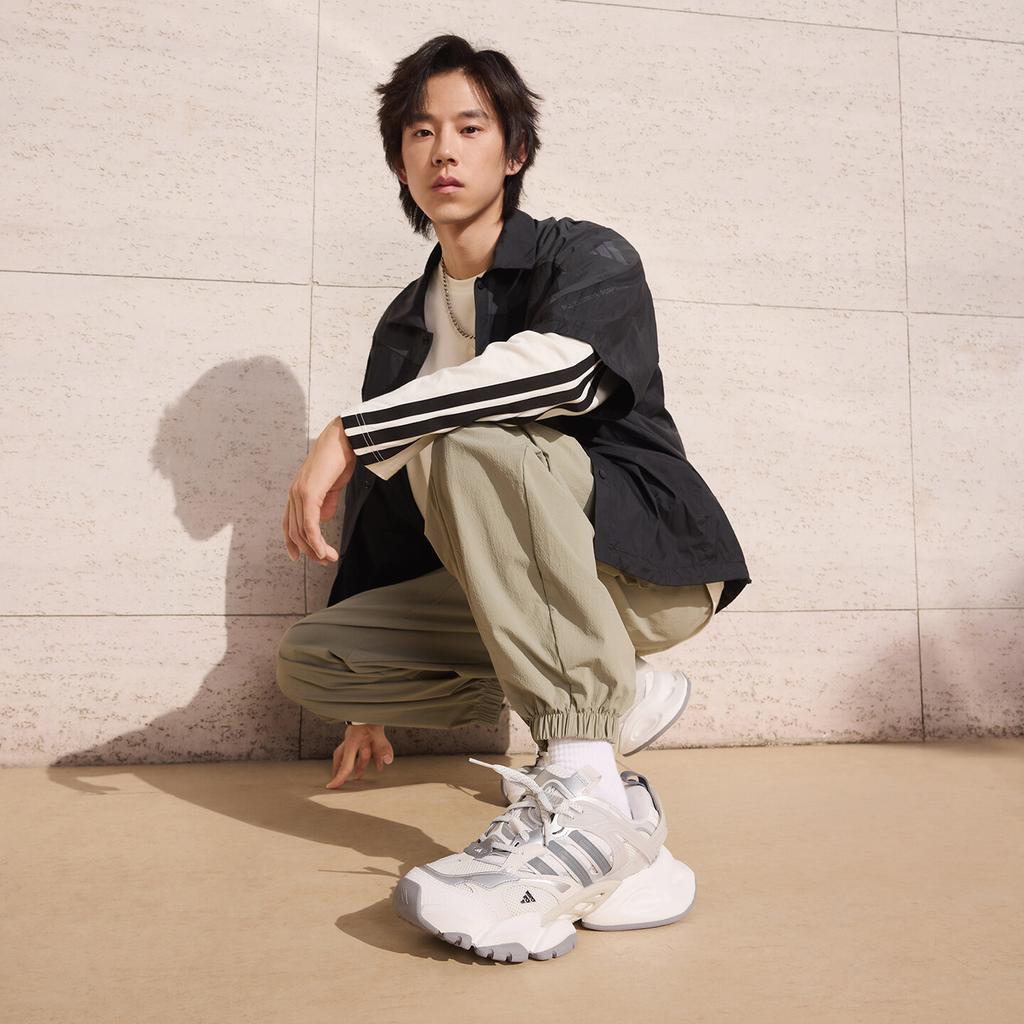 adidas XLG Runner Deluxe Gris Argent Blanc
