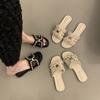 Internet Celebrity French Small Fragrant Wind Pearl Slippers Women's Summer 2025 New Outer Wear Flat Bottom One Word Drag Seaside Vacation Sandals