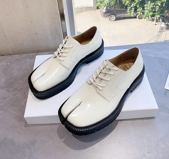 Fashion New Casual women men Casual Split Toe Flat Shoes Microfibric Designer Man Casual Shoes Lace-UP Male Shoes Man's Dress Shoes  45