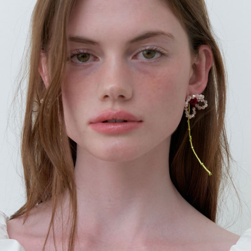 LOVE ME MONSTER Narcissus Beads Earrings (L242MER080)