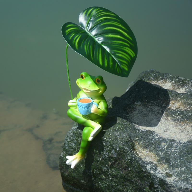 Creative Frog Figurine with Umbrella & Coffee Cup - Ideal for Office, Garden, or Courtyard Decor