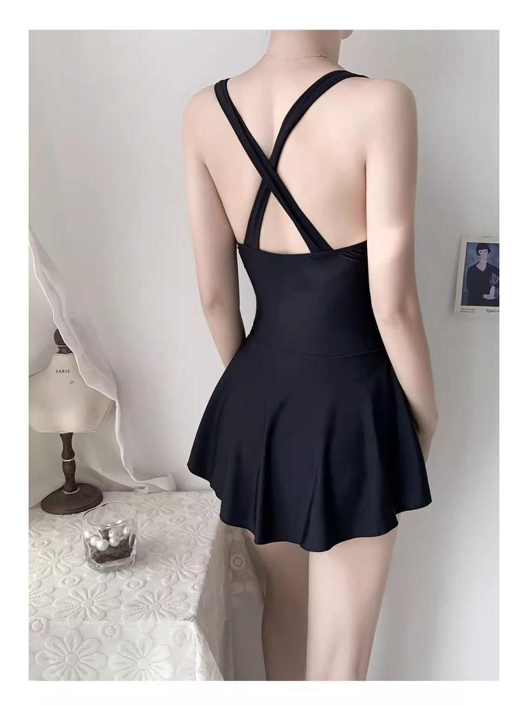 Women's 2025 High-End Slimming Skirt-Style Two-Piece Swimsuit