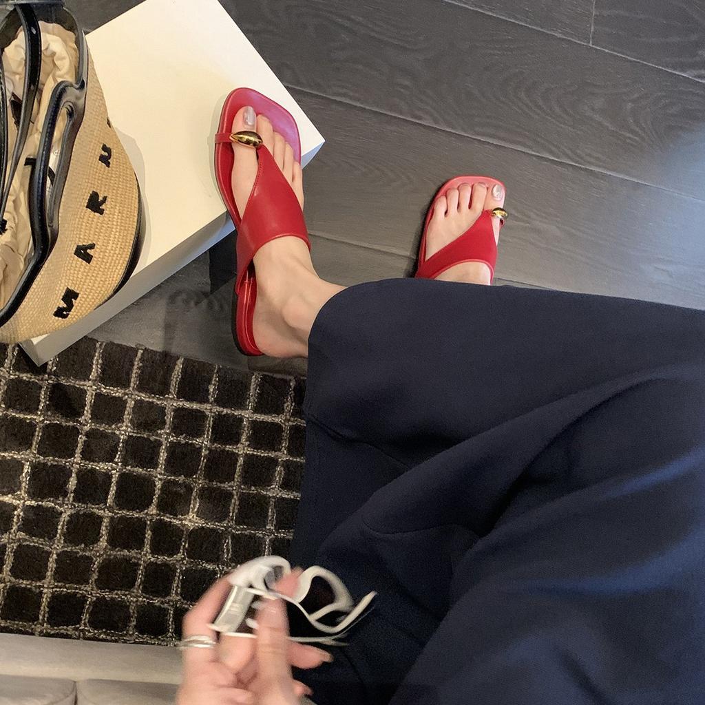 Grape Mother Has the Same Fashionable Metal Cover, Square Toes, Versatile Small Low Heels, Cool Slippers, Women's Vacation Beach Flip-flops.