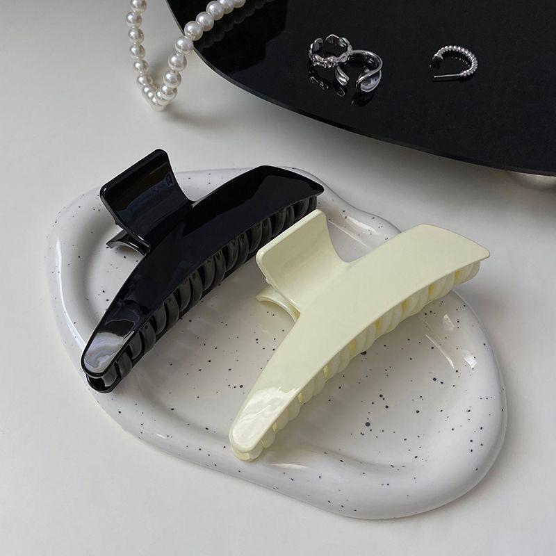 Korean Acrylic Large Hair Clip: Versatile Shark Clip for Women’s Buns