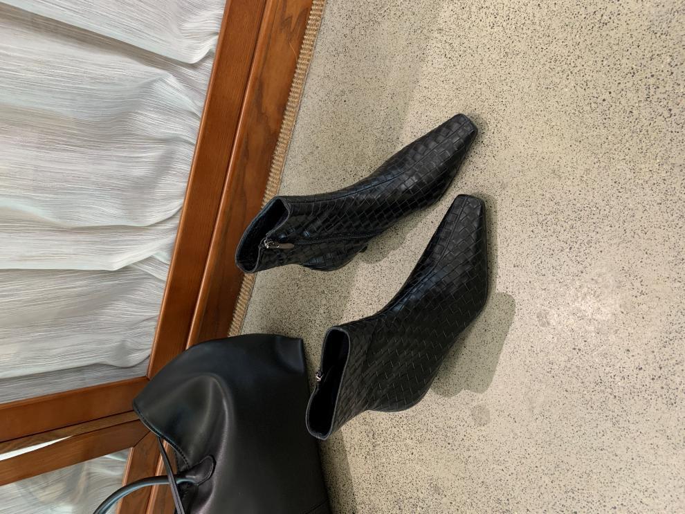 Autumn and Winter Woven Short Boots Fashionable Versatile Square Head Rear Zipper Easy To Wear Versatile Temperament Explosive French Cat and Women