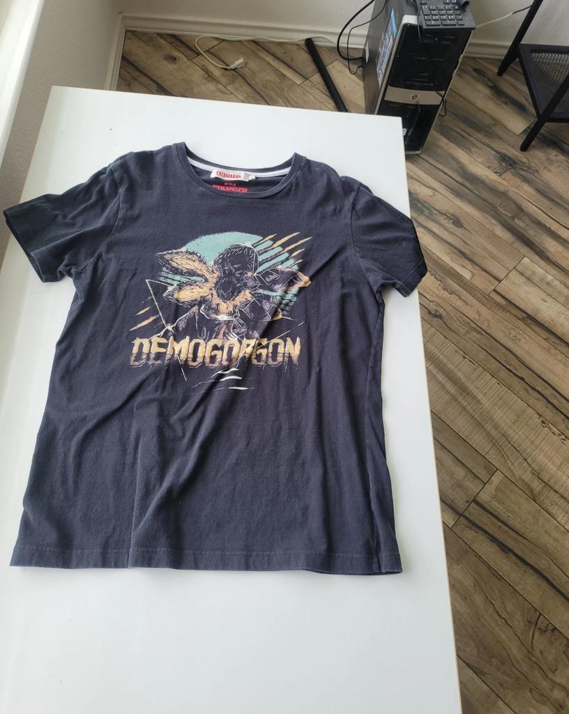 Stranger Things Trick or Treating Demogorgon Gildan T-Shirt Size Med Black Punk