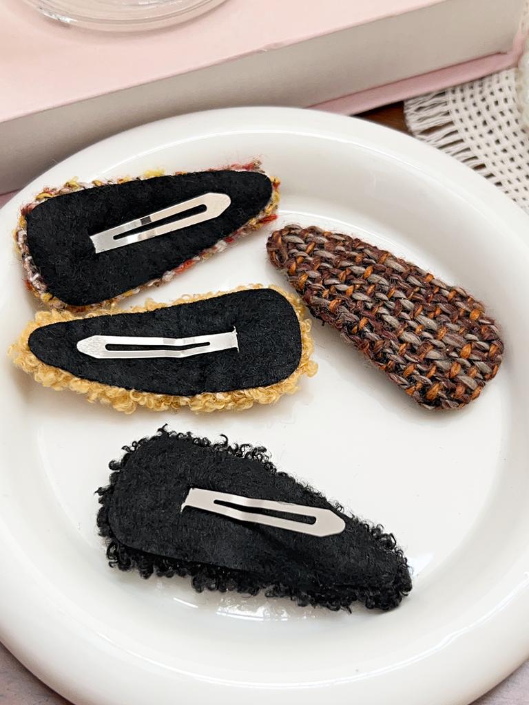 2Pcs Warm Color Plush Snap Hair Pins,Strong Hold Hair Clips Non- Slip Hair Barrettes Hair Accessories Bangs Clip for Women Girls