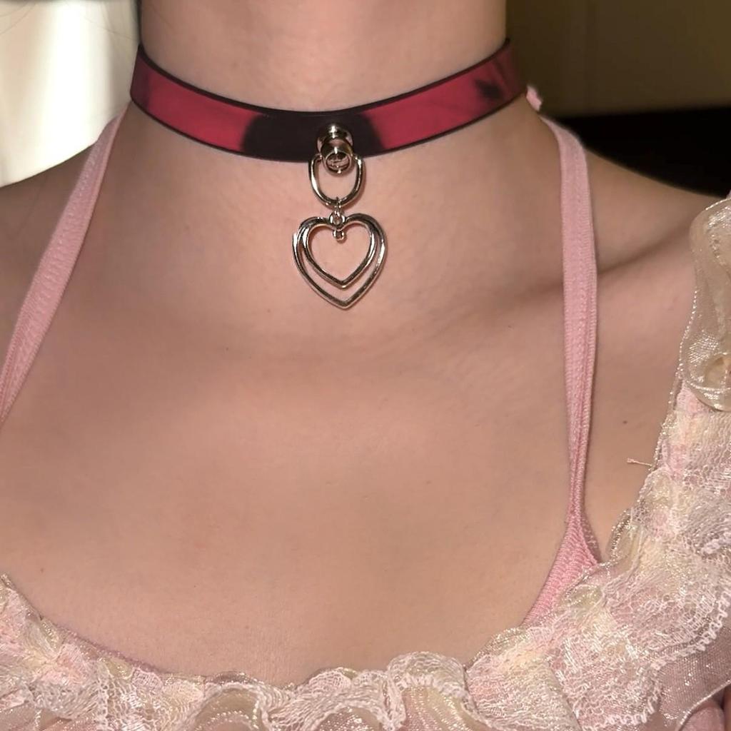 Chique Pittige Meisje Leren Bel Choker Ketting – Uniek Minderheidsontwerp