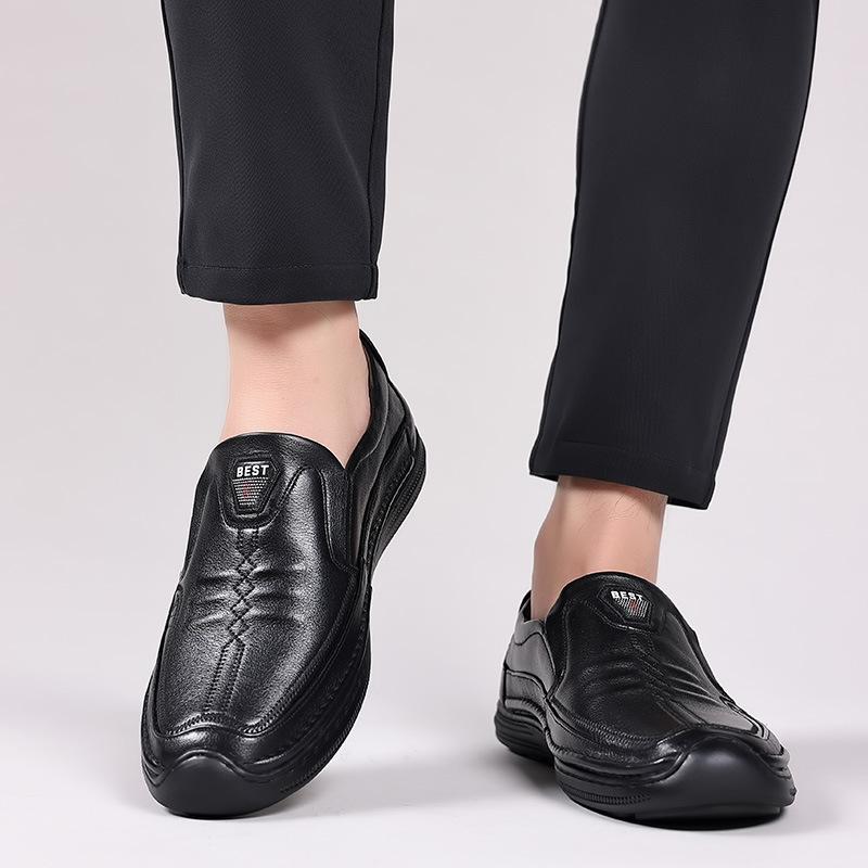 Spring New Top-layer Cowhide Men's Casual Shoes Soft-soled Soft Leather Shoes Slip-on Men's Shoes Hand-sewn Bottom