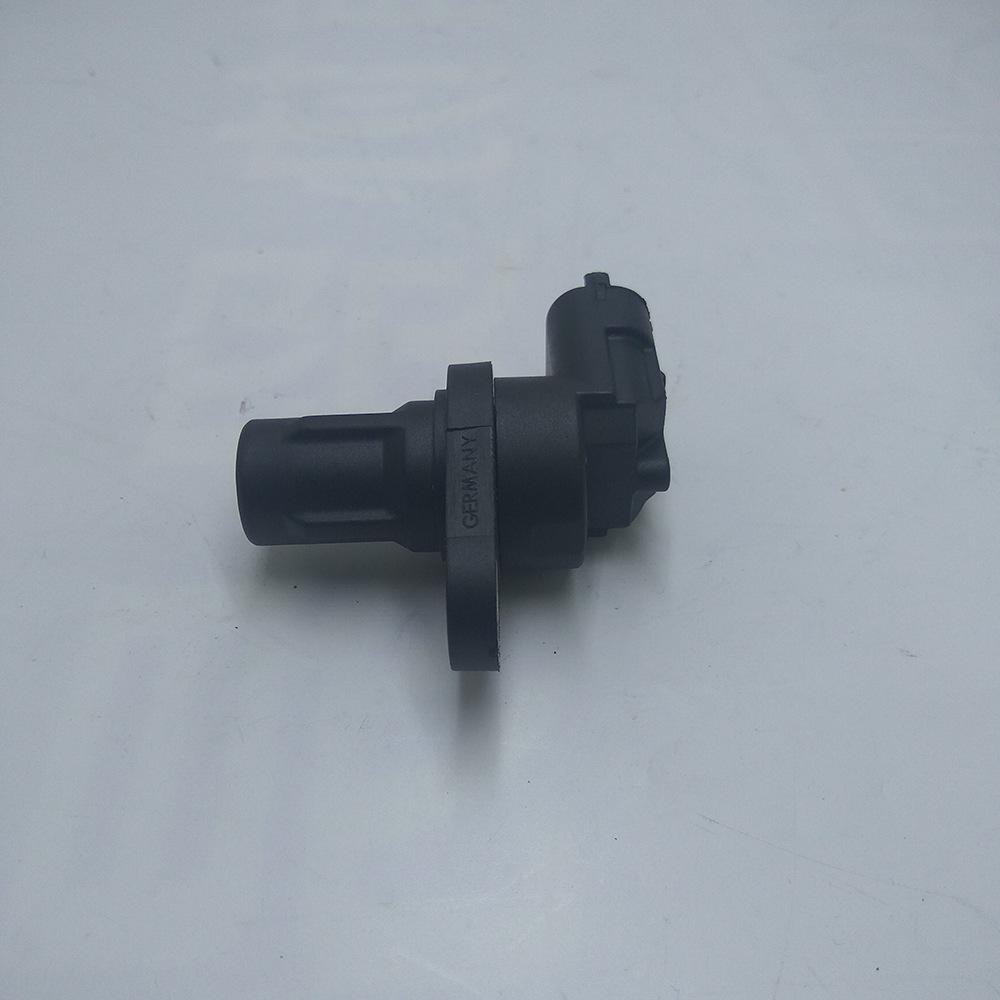 Mercedes-Benz W169/W245/W202/W203 Crankshaft Position Sensor 0041539628