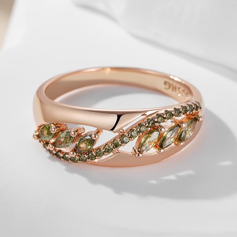 Unique  Rose Gold Color Crystal Ring For Women Fashion Olive Green Natural Zircon Accessories Vintage Daily Jewelry